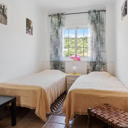Apartment Penthouse With Large Terrace & Sea Views, Near The La Herradura (Granada)