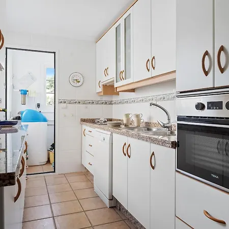 דירה Penthouse With Large Terrace & Sea Views, Near The