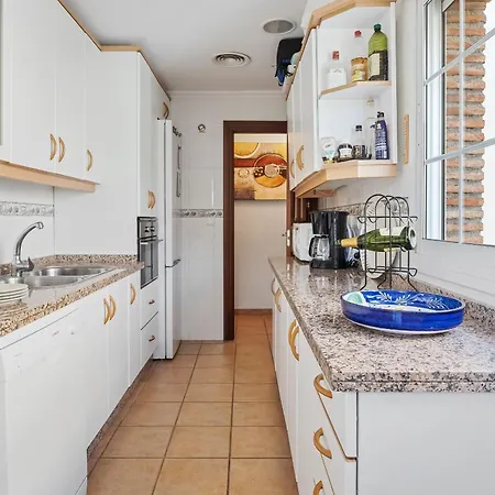 דירה Penthouse With Large Terrace & Sea Views, Near The *